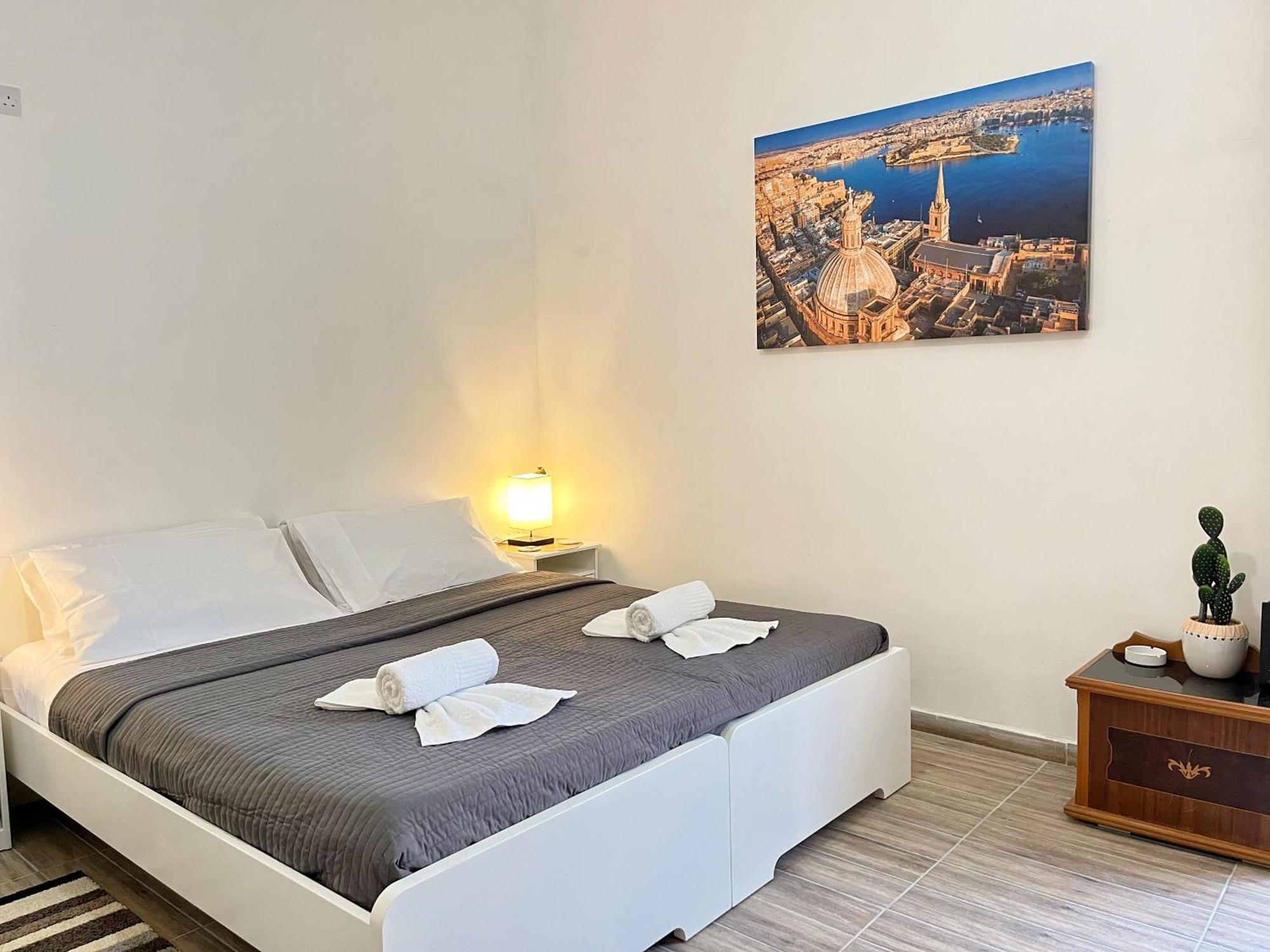 Maria & Matthias - Apartments In Central Of Floriana Kültér fotó